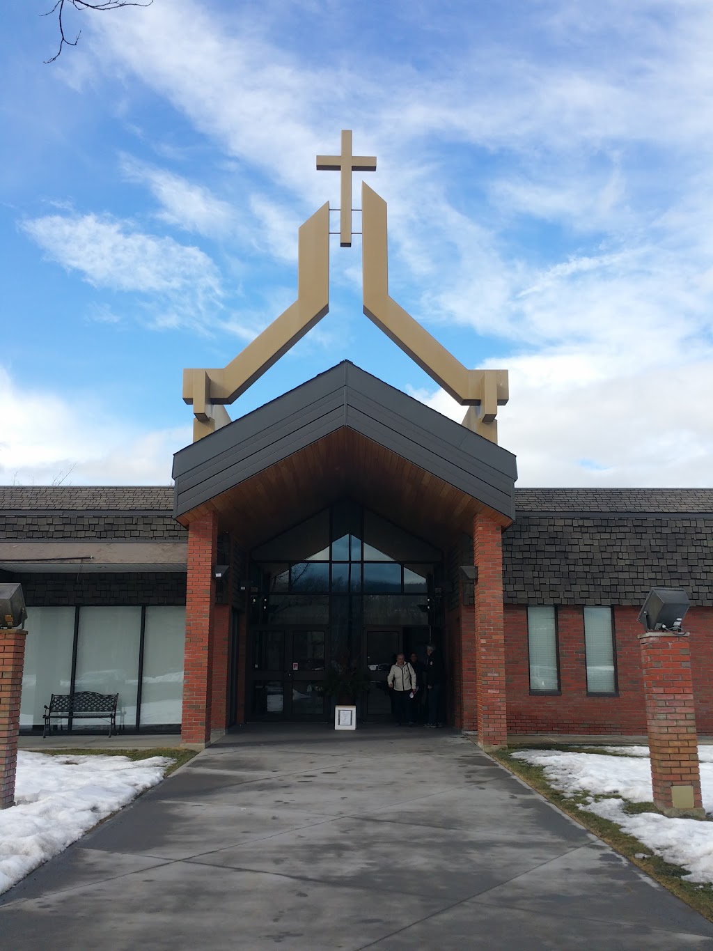 St. Charles Garnier Catholic Church | 3645 Benvoulin Rd, Kelowna, BC V1W 4M7, Canada | Phone: (250) 860-6776