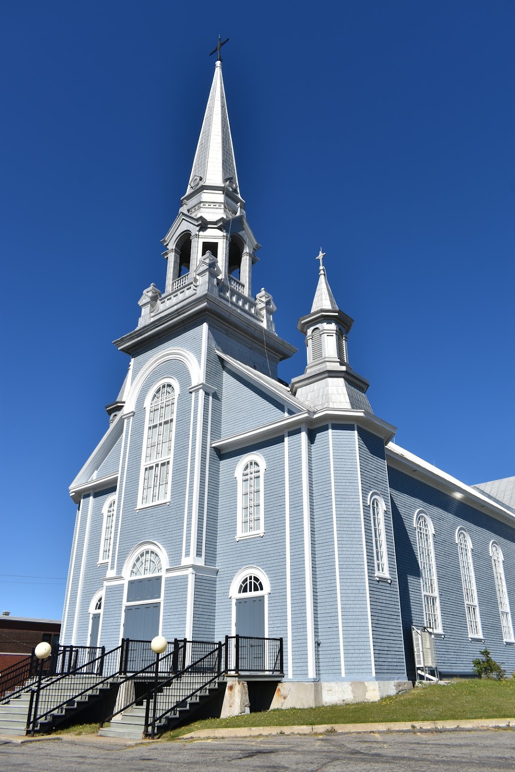 Église Sainte-Perpétue | 11 Rue de lÉglise, Sainte-Perpétue, QC G0R 3Z0, Canada | Phone: (418) 359-2951