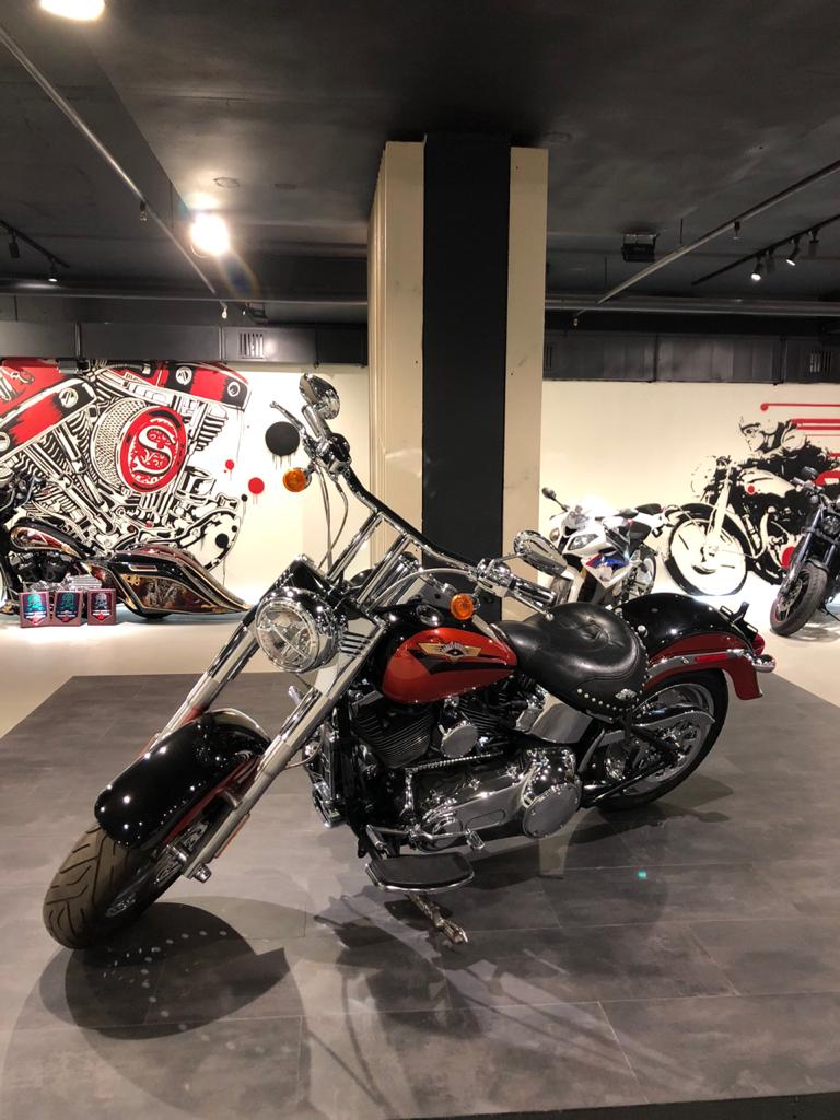 S-CUSTOM CANADA | 149 Rue Émélie, Laval, QC H7A 2S9, Canada | Phone: (514) 712-1200