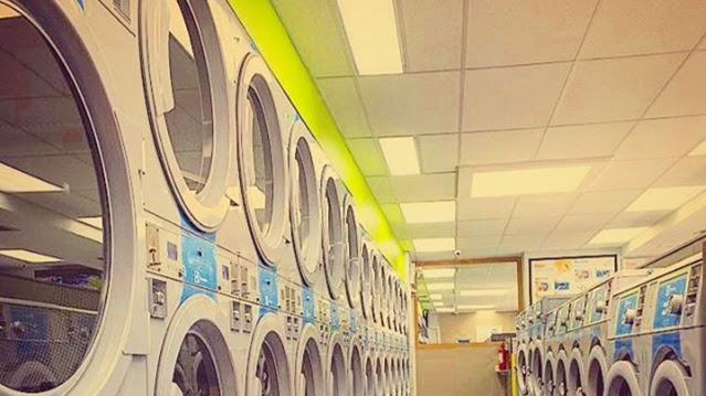 COIN O RAMA Laundromat | 172 Harbord St, Toronto, ON M5S 1H4, Canada | Phone: (416) 921-3438