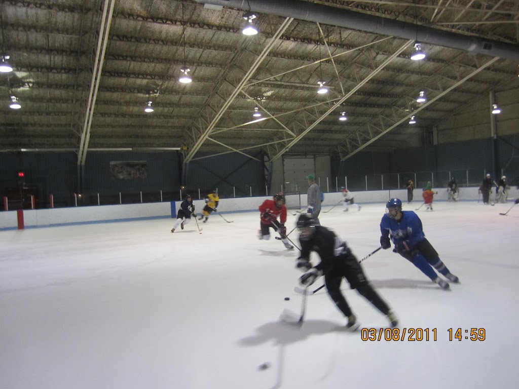 Camp Hockey Scotty | 4567 Rue Hochelaga, Montréal, QC H1V 1C8, Canada | Phone: (514) 554-8244