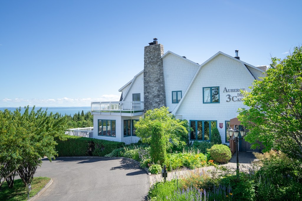 Auberge des 3 Canards | 115 Côte Bellevue, La Malbaie, QC G5A 1Y2, Canada | Phone: (418) 665-3761