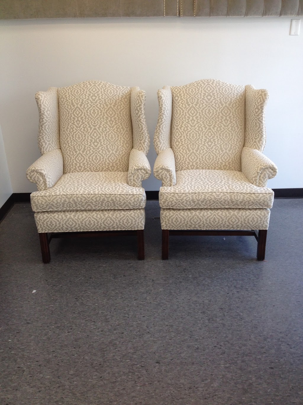 Designer Upholstery | 4181 Sladeview Crescent #45, Mississauga, ON L5L 5R2, Canada | Phone: (905) 997-8668