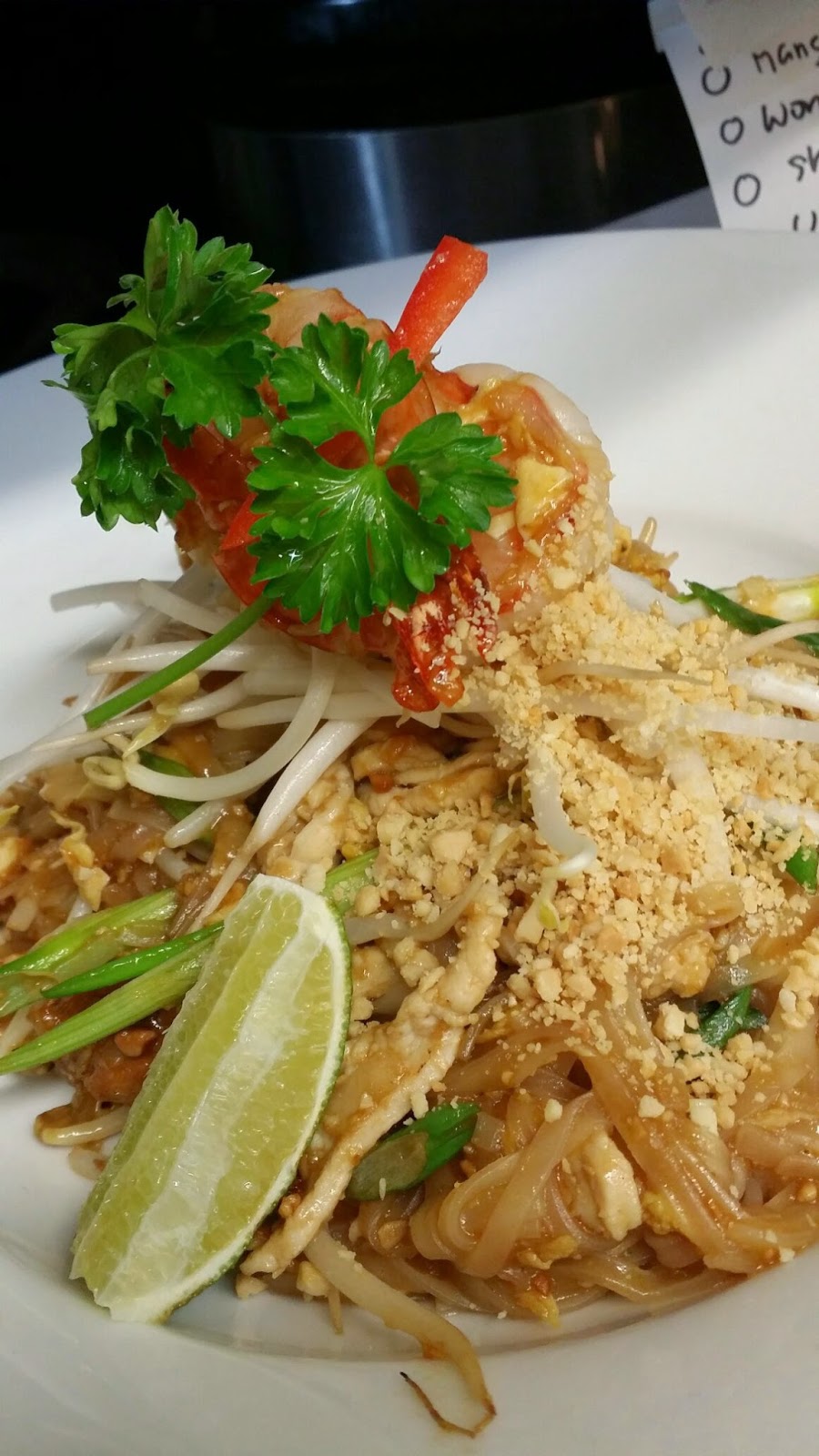 Chang Nois Authentic Thai Cuisine | 225 Queenston St, St. Catharines, ON L2P 2W9, Canada | Phone: (905) 228-6067