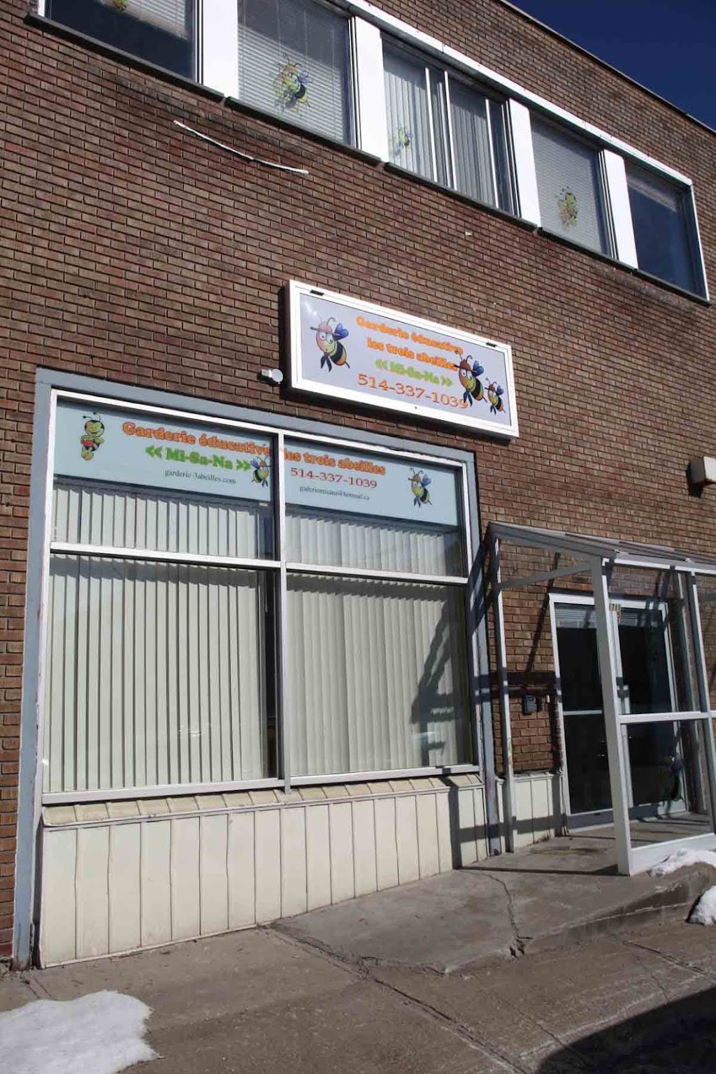 Nursery Les 3 Abeilles Mi-Sa-Na | 11711 Rue Letellier, Montréal, QC H3M 2Z7, Canada | Phone: (514) 337-1039