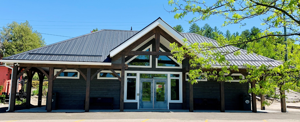 Haliburton Welcome Centre | 7 York St, Haliburton, ON K0M 1S0, Canada | Phone: (705) 457-2871