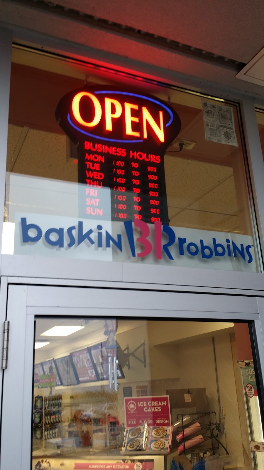 Baskin Robbins | 2025 Guelph Line, Burlington, ON L7P 4M8, Canada | Phone: (905) 336-1153