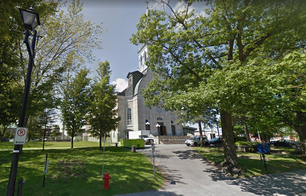 Centre Notre Dame (Église Notre-Dame) | 280 Rue Principale, Granby, QC J2G 2W3, Canada | Phone: (450) 361-6081