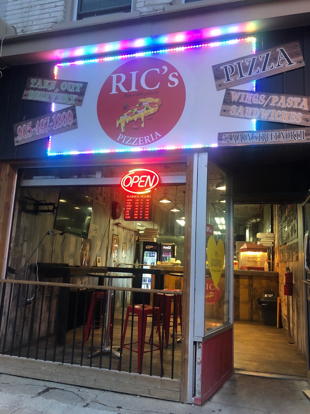 RICs Pizzeria | 52 Main St N, Brampton, ON L6V 1N6, Canada | Phone: (905) 497-1999