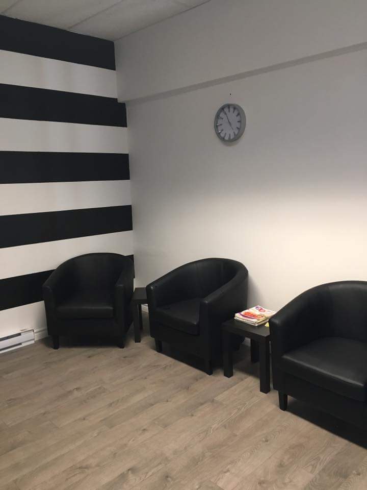 Studio HollyBeauté | porte de droite, 40 Rue Langlois, Granby, QC J2G 6J5, Canada | Phone: (450) 775-8651