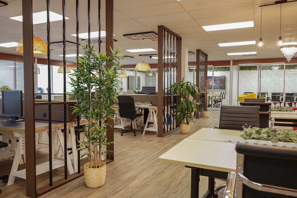 Touchdown Coworking Space | 2030 Bristol Cir Suite 210, Oakville, ON L6H 6P5, Canada | Phone: (877) 793-0853