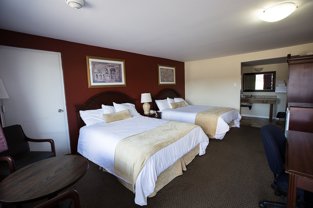 Saxony Motel | 521 Grand Ave E, Chatham, ON N7L 3Z2, Canada | Phone: (519) 354-4881