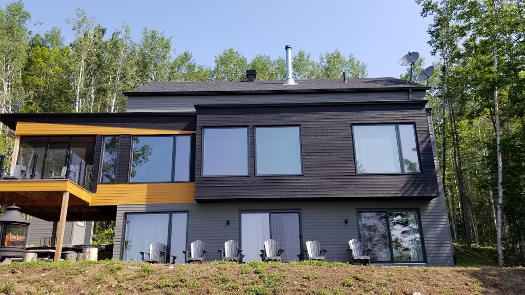 LA CACHE | 66 Chemin Alfred-Pellan, Petite-Rivière-Saint-François, QC G0A 2L0, Canada | Phone: (514) 462-9557