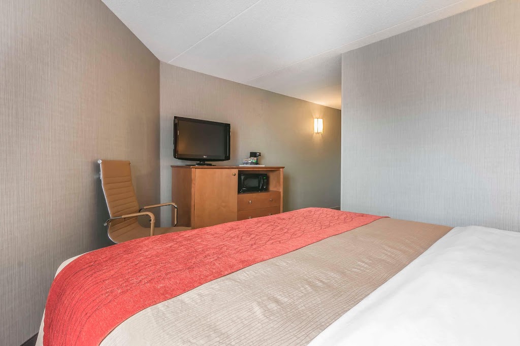 Comfort Inn | 605 Bloor St W, Oshawa, ON L1J 5Y6, Canada | Phone: (905) 434-5000