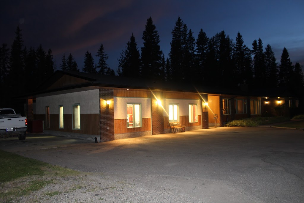 Rustlers Lodge | 32578 range road 52, Sundre, AB T0M 1X0, Canada | Phone: (403) 638-4389
