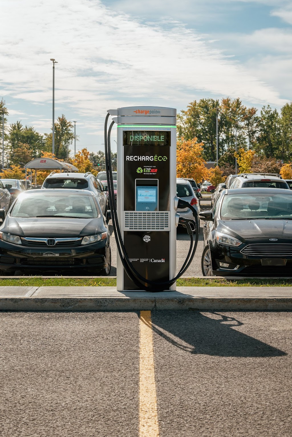 RechargÉco Charging Station | 450 Rue Blainville E, Sainte-Thérèse, QC J7E 1N9, Canada | Phone: (888) 758-4389