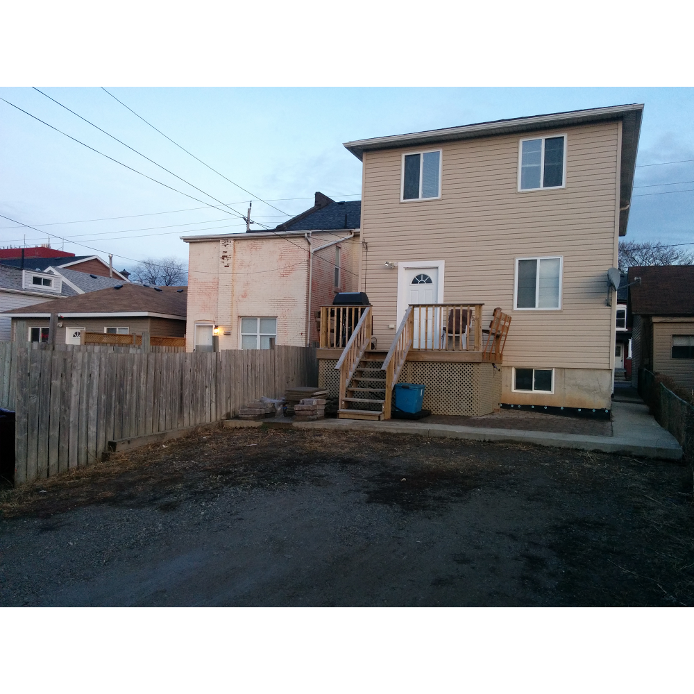 Wellington Roommate Appartments | 231 Wellington St N, Hamilton, ON L8L 2X2, Canada | Phone: (289) 801-1404