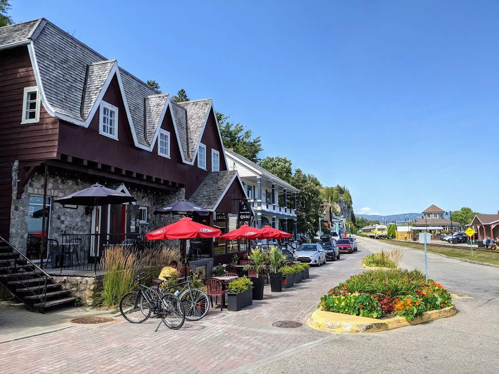 Resto-Pub du quai | 80 Rue du Quai, La Malbaie, QC G5A 2Y2, Canada | Phone: (418) 202-0902