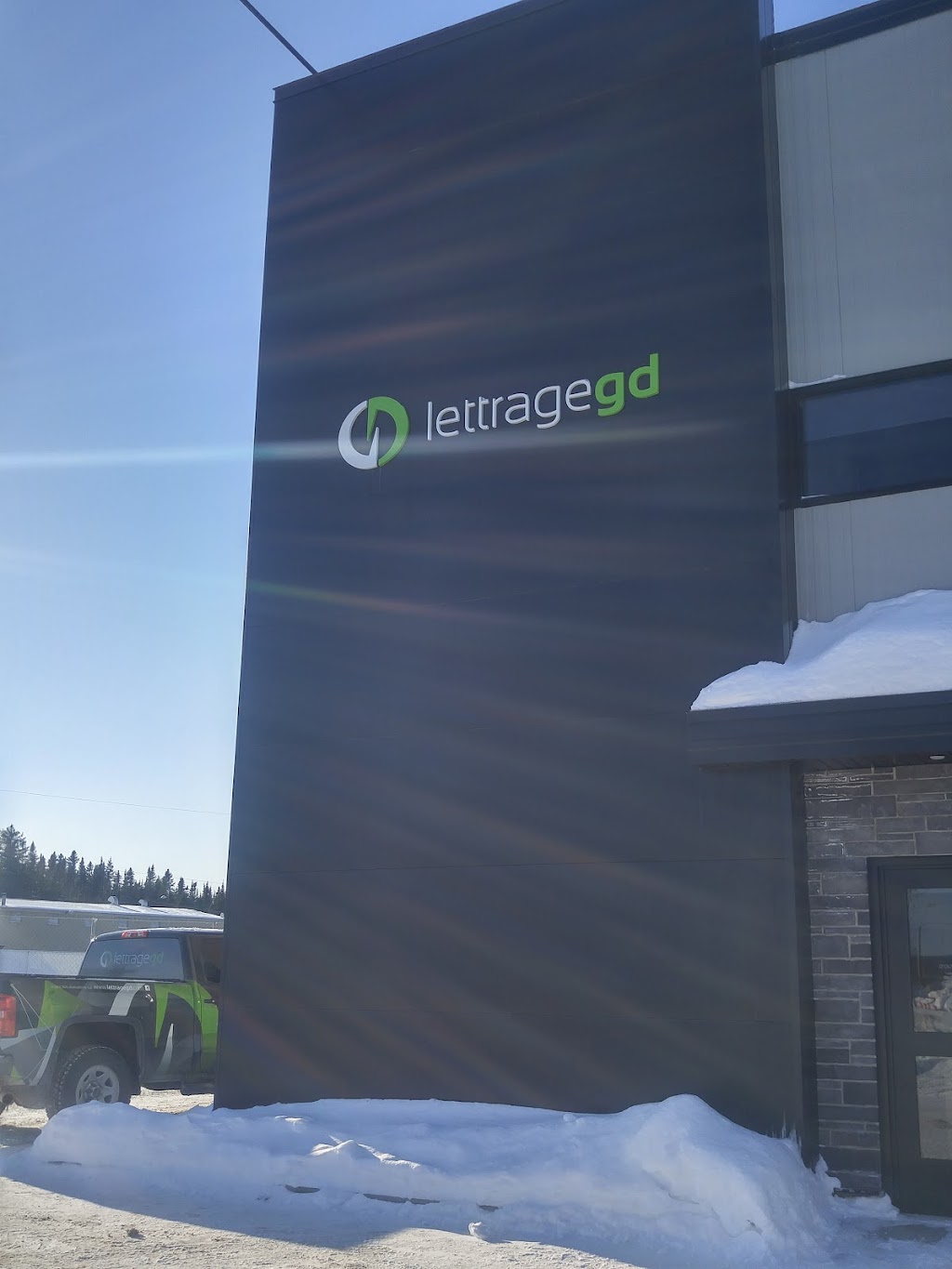 Lettrage GD | 2890 Av. du Pont S, Alma, QC G8B 5V2, Canada | Phone: (418) 758-1504