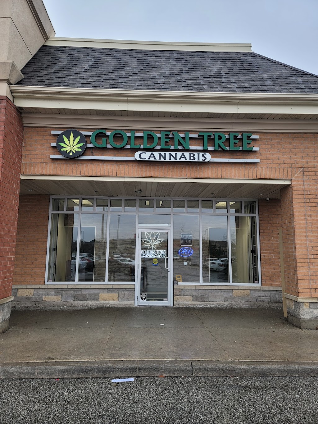 Golden Tree Cannabis | 10671 Chinguacousy Rd, Brampton, ON L7A 0N5, Canada | Phone: (905) 495-6454