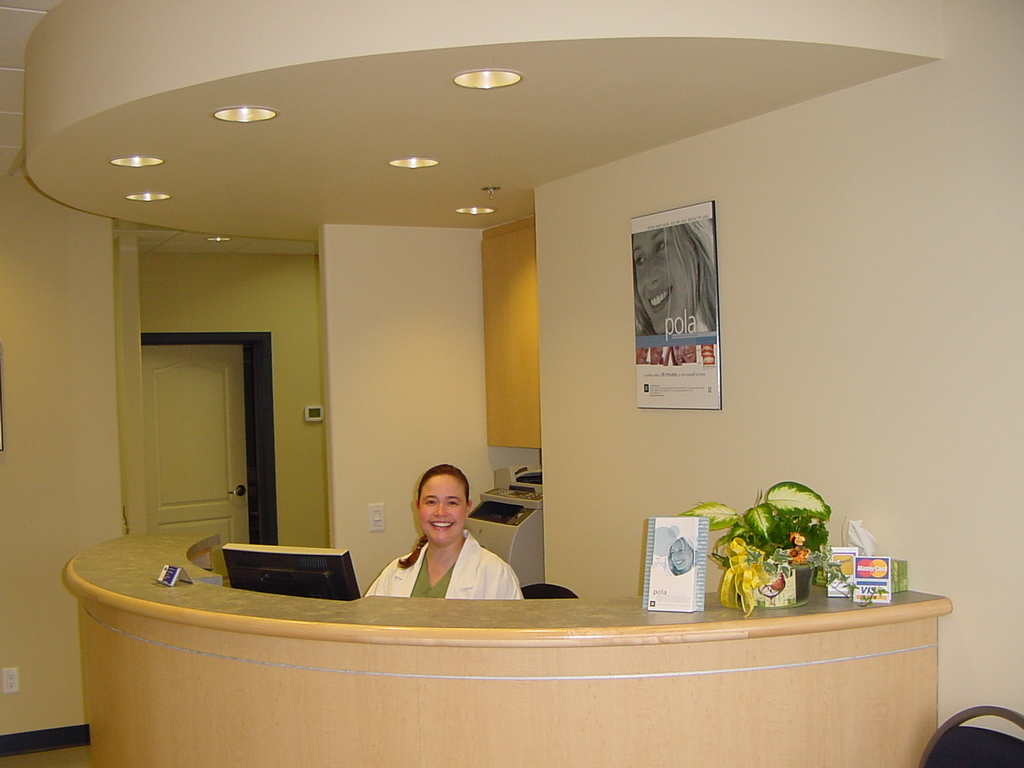 Sunnyside Dental | 3957 Lakeshore Rd #106, Kelowna, BC V1W 1V3, Canada | Phone: (250) 764-7794