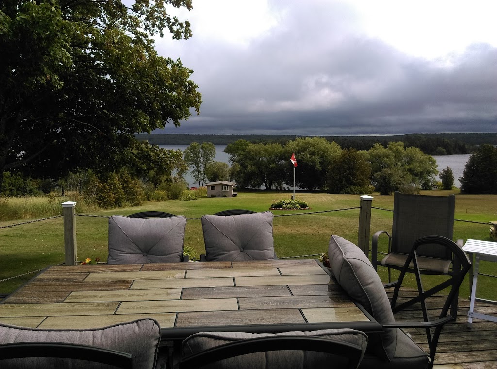 Willow Shores Bed & Breakfast | 29 Martin Meadow Ln, Manitowaning, ON P0P 1N0, Canada | Phone: (705) 677-4977