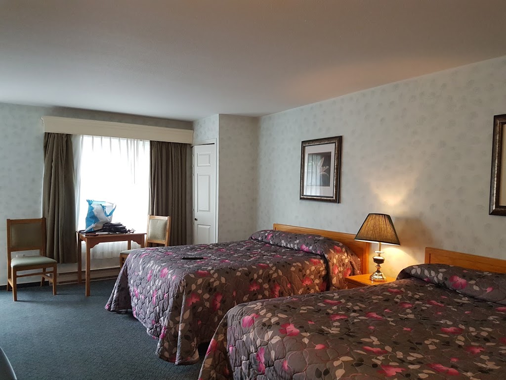 Heritage Inn | 570 Old Hope Princeton Way, Hope, BC V0X 1L4, Canada | Phone: (604) 869-7166