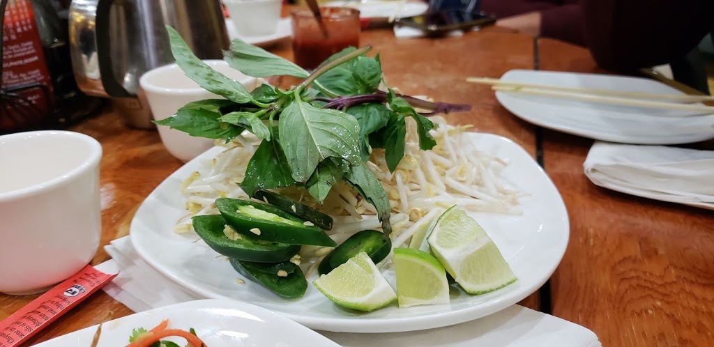 Pho Golden | 3004 Pine Ave, Niagara Falls, NY 14301, USA | Phone: (716) 215-6151