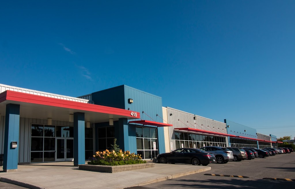 Costco Wholesale Corporation | 415 W Hunt Club Rd, Nepean, ON K2E 1C5, Canada | Phone: (800) 463-3783