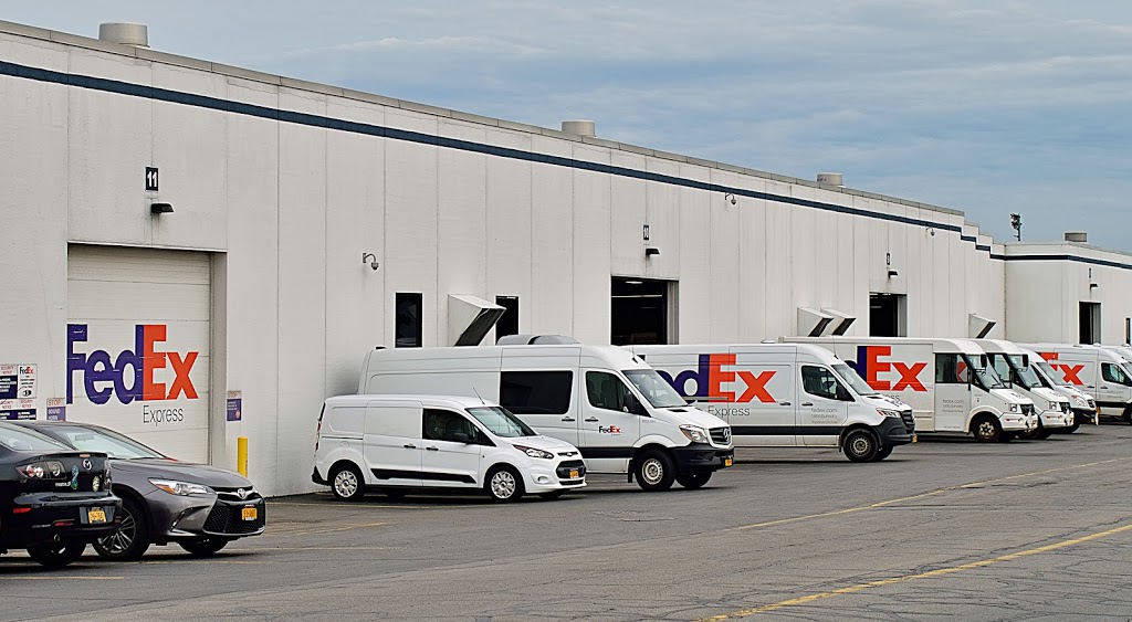 FedEx Ship Center | 299 Cayuga Rd, Cheektowaga, NY 14225, USA | Phone: (800) 463-3339