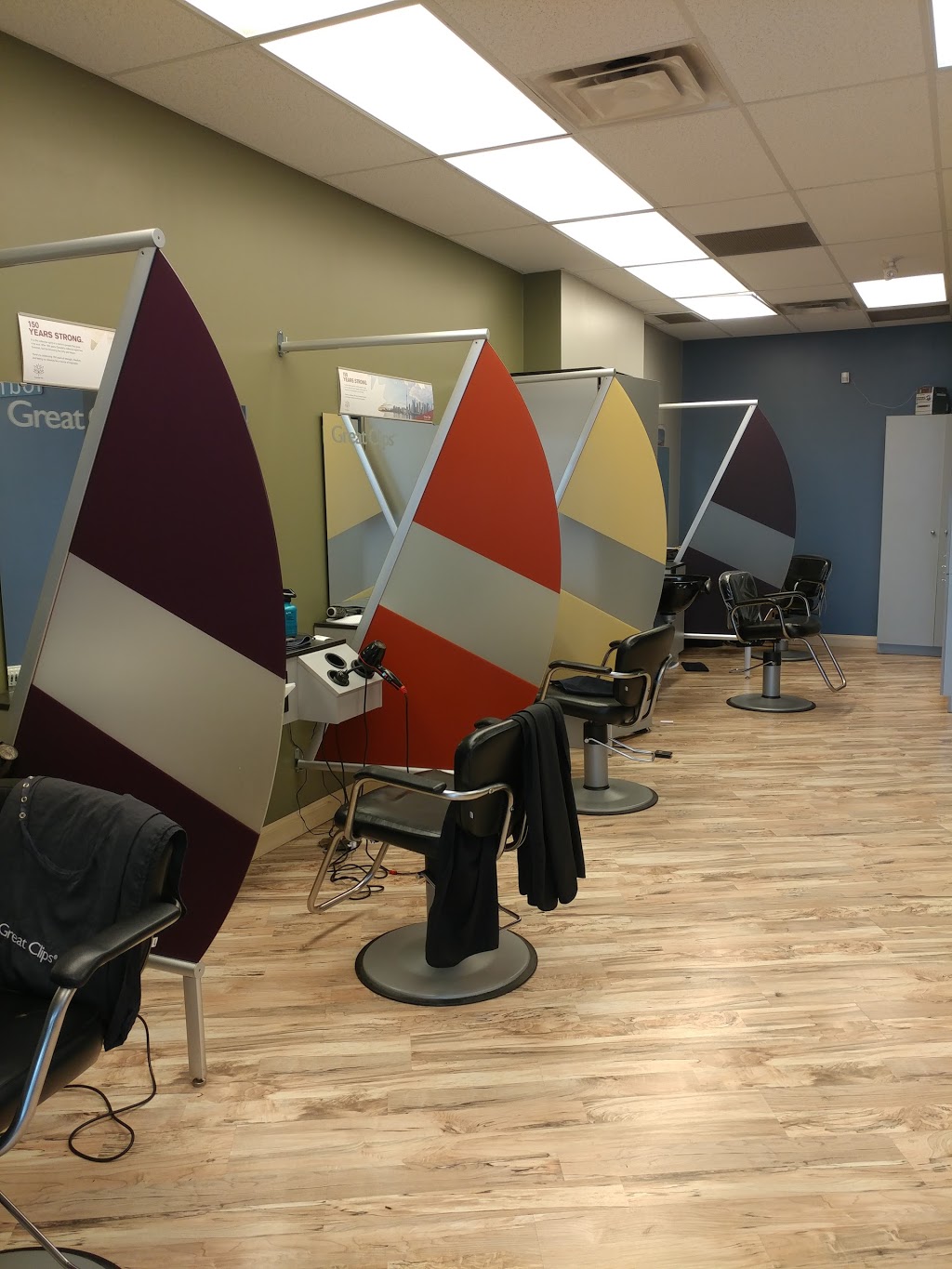 Great Clips | 601 Ford Dr Unit B-2, Oakville, ON L6J 7Z6, Canada | Phone: (905) 338-0731