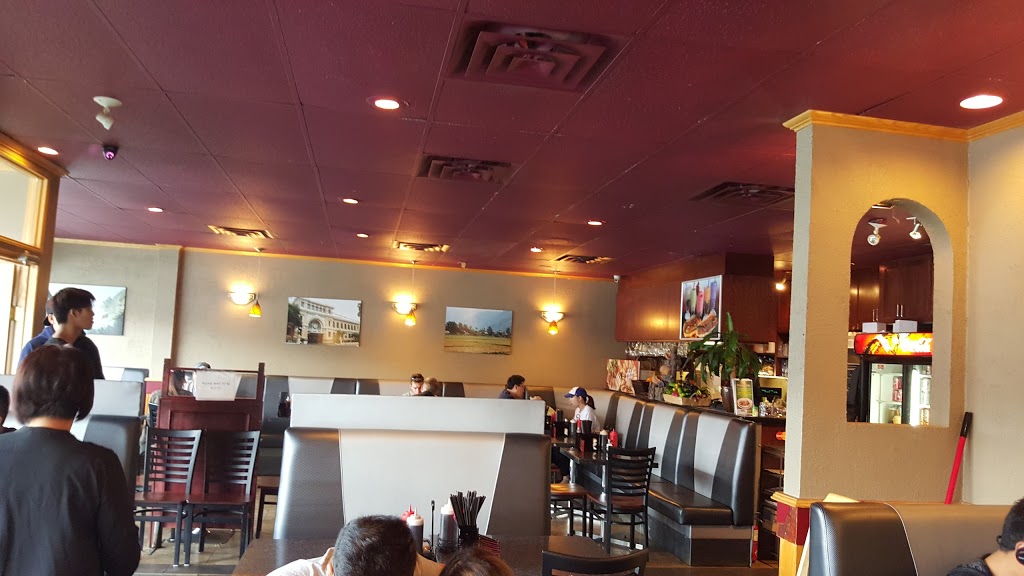 Pho Huong Viet | 3855 17 Ave SW, Calgary, AB T3C 1J7, Canada | Phone: (403) 686-3799