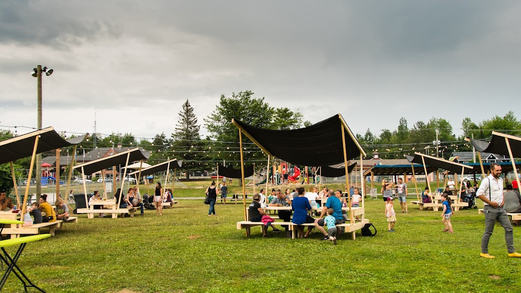 Centre récréatif et communautaire de Saint-Colomban | 323 Mnt de lÉglise, Saint-Colomban, QC J5K 1A1, Canada | Phone: (450) 436-1453 ext. 6311