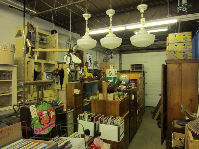 BRIANS CORNER ANTIQUES & THRIFT | 867 Wall St, Winnipeg, MB R3G 0J8, Canada | Phone: (204) 781-9603