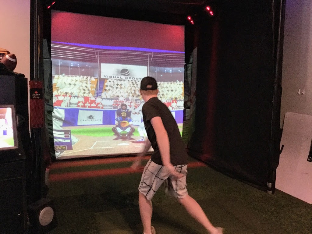 Ice Palace Golf Simulator | 173 Rankin Lake Rd, Seguin, ON P2A 0B2, Canada | Phone: (705) 774-8003