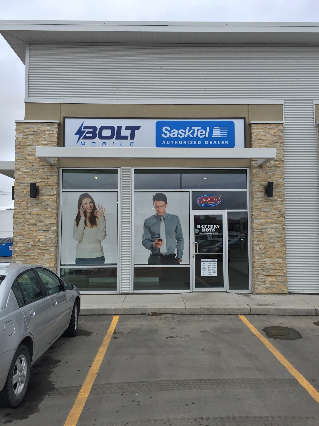 Bolt Mobile - SaskTel Authorized Dealer | 120-1202 Emerson Ave, Saskatoon, SK S7H 2X1, Canada | Phone: (306) 955-6400