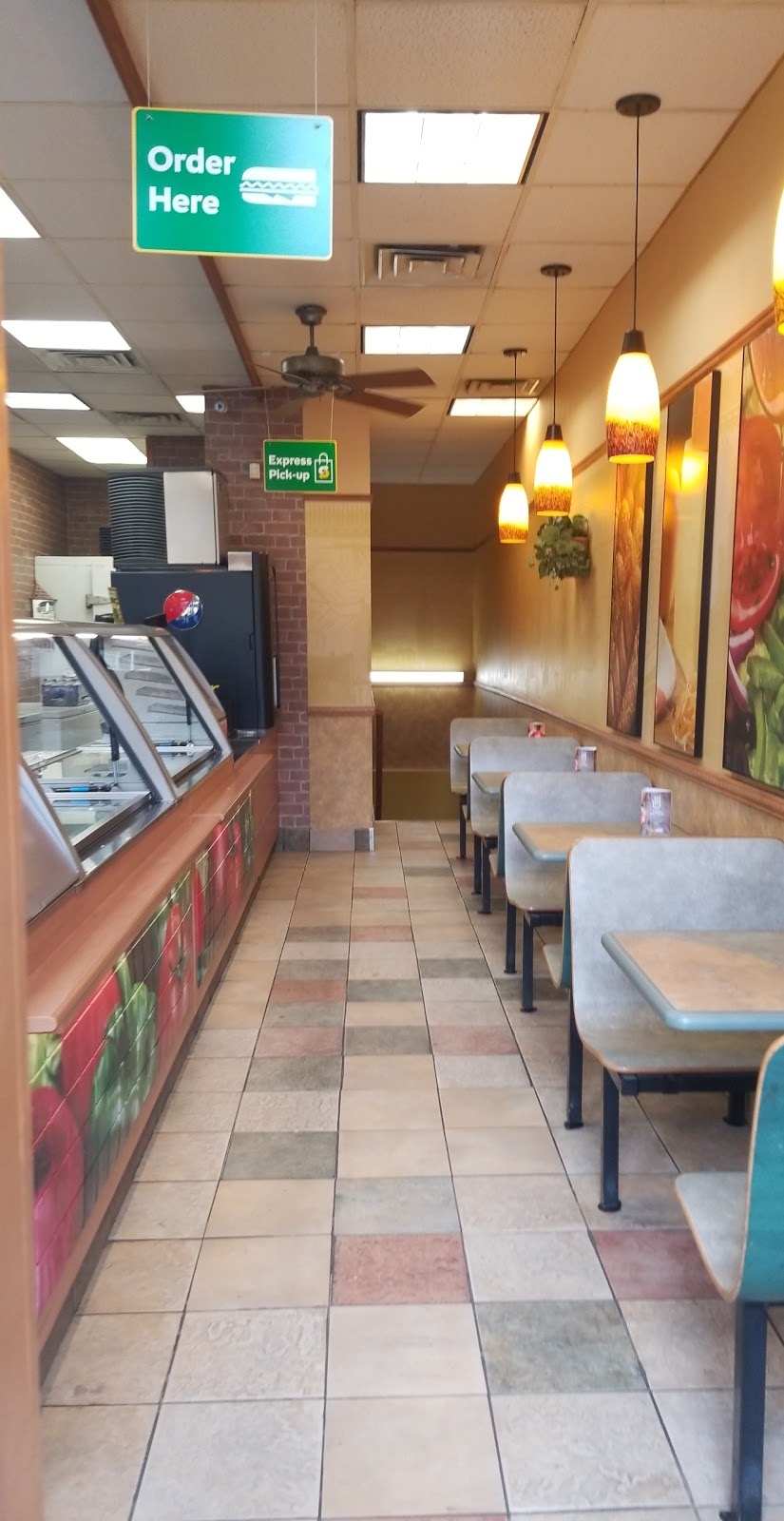 Subway | 531 Parliament St, Toronto, ON M4X 1P3, Canada | Phone: (416) 928-0999