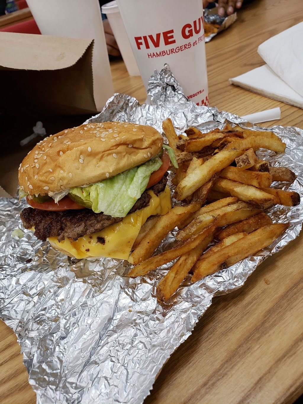 Five Guys | 777 Guelph Line, Burlington, ON L7R 3N2, Canada | Phone: (905) 631-9898