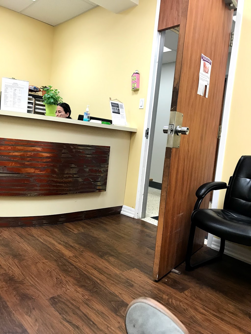 Dr Vera’s Office | 474 College St, Toronto, ON M6G 1A4, Canada | Phone: (647) 350-8008