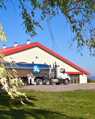 Prolait Transport | 1148 Rue J.-B.-Renaud, Saint-Nicolas, QC G7A 4Z4, Canada | Phone: (418) 872-8932