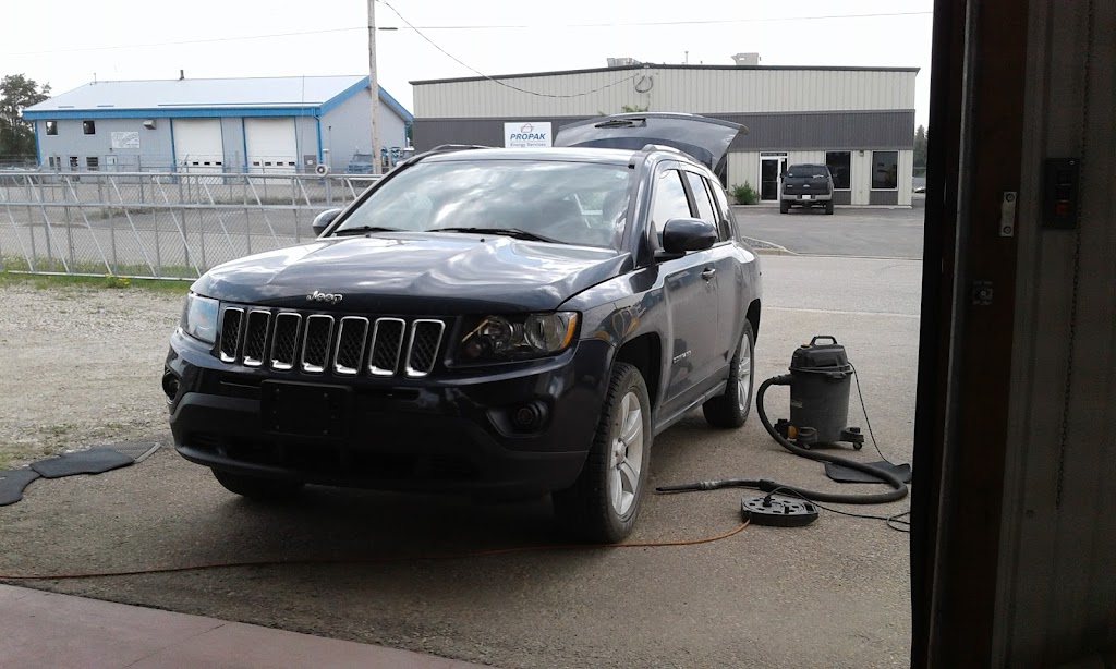 Rocky Quick Lube Ltd | 4503 43 St, Rocky Mountain House, AB T4T 1B4, Canada | Phone: (403) 845-6653