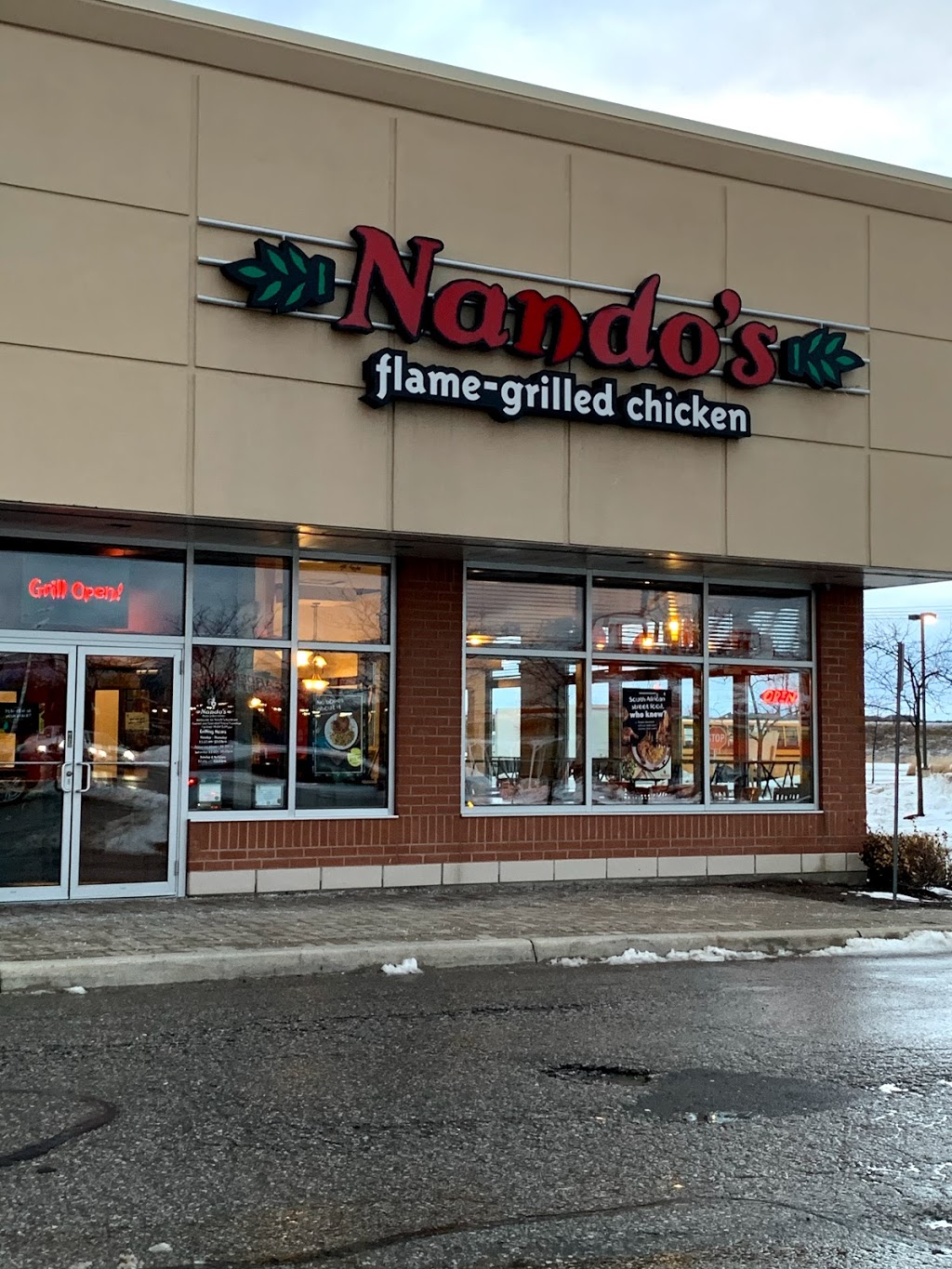 Nandos Markham | 7677 Markham Rd #4, Markham, ON L3S 3J9, Canada | Phone: (905) 209-8111