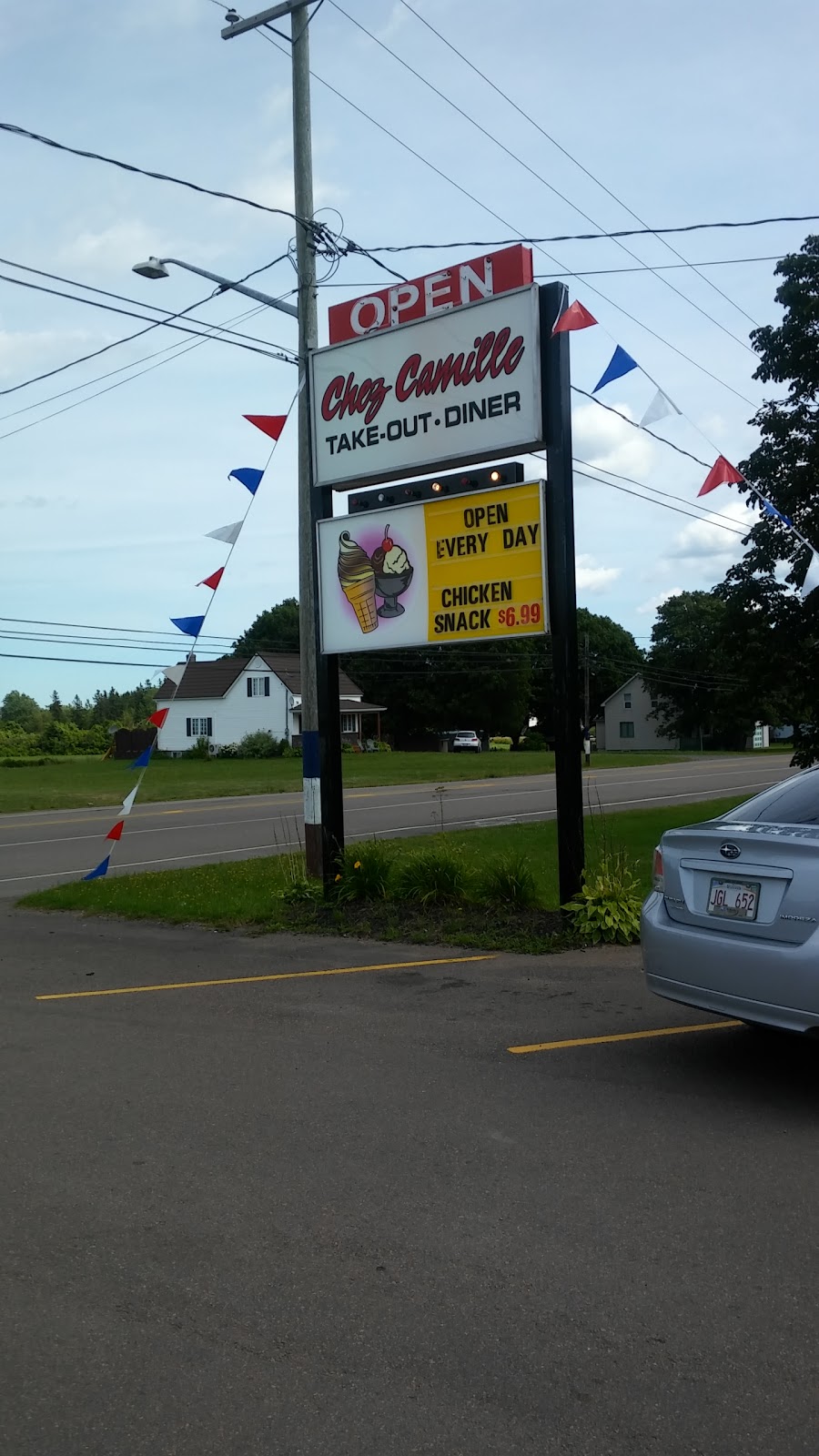 Chez Camille Take Out | 2385 Acadie Rd, Cap-Pelé, NB E4N 1B3, Canada | Phone: (506) 577-4710