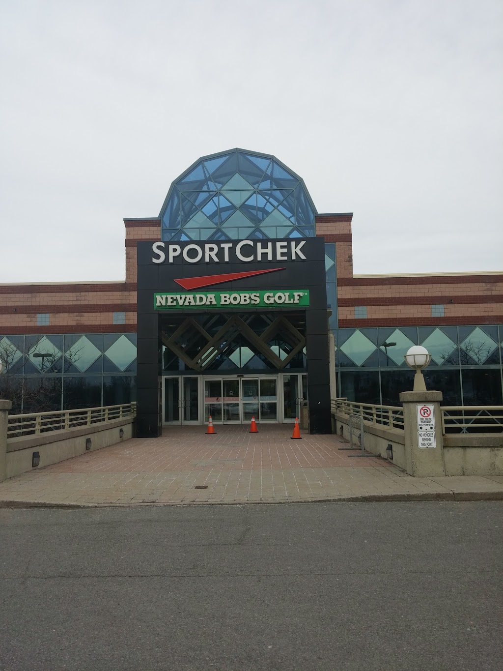 Sport Chek Place DOrleans | 110 Place dOrléans Dr #2400, Orléans, ON K1C 2L9, Canada | Phone: (613) 824-9933