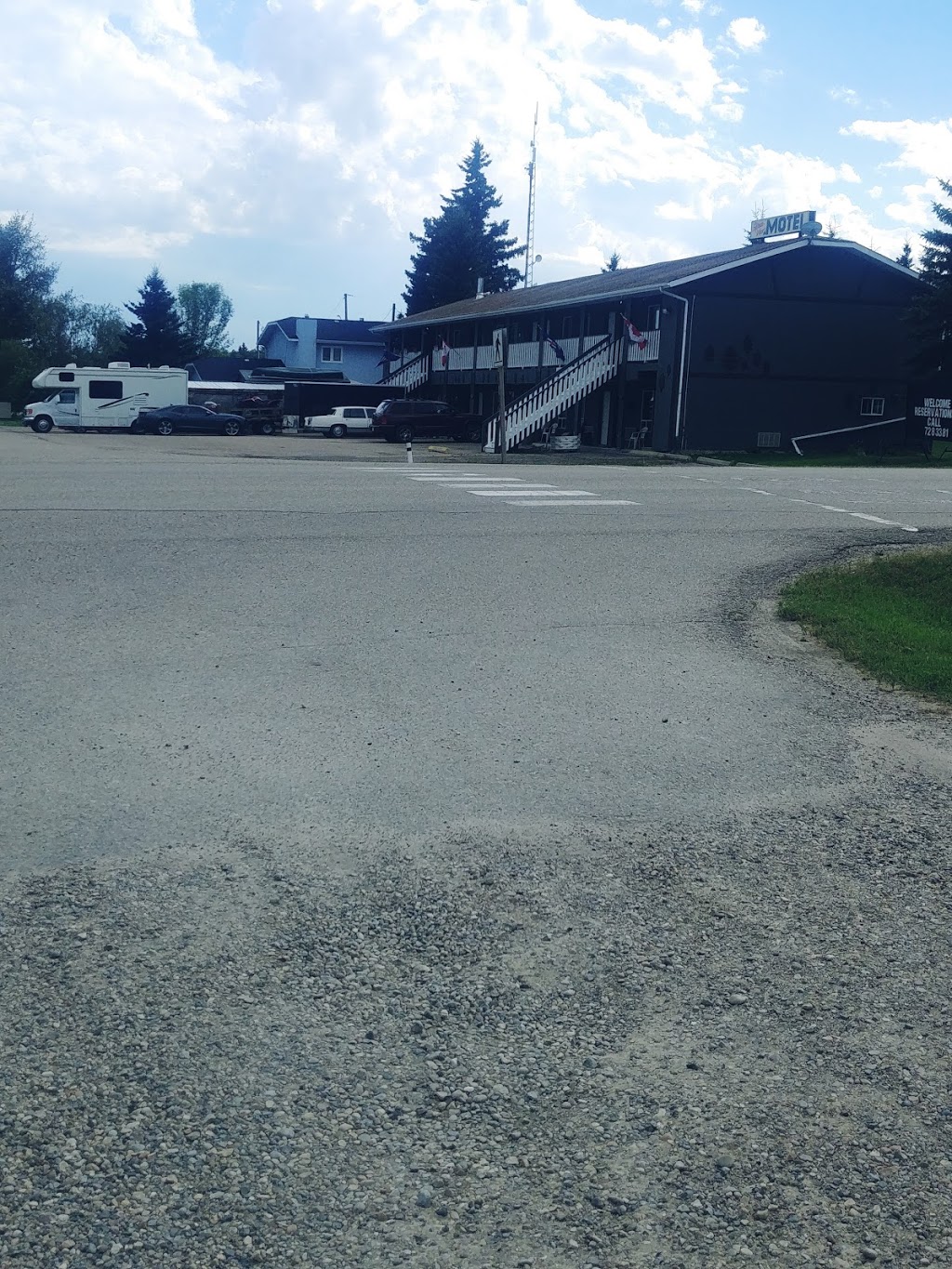 Spruce View Motel | 934 19 St, Spruce View, AB T0M 1V0, Canada | Phone: (403) 728-3381