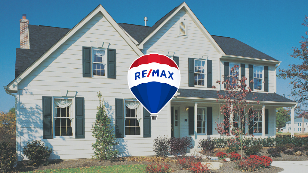 Alexis Lévesque | Courtier immobilier Lévis | REMAX Avantages | 2347 Rue Bellevue, Saint-Romuald, QC G6W 2T9, Canada | Phone: (418) 327-0055