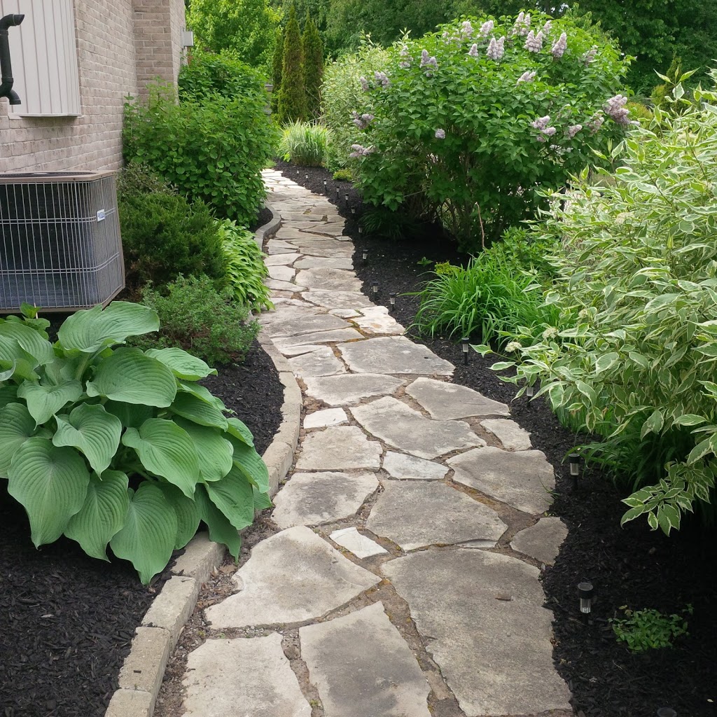 Great White Landscaping & Snow Removal Ltd | 39 Woolwich St N, Breslau, ON N0B 1M0, Canada | Phone: (226) 887-1030