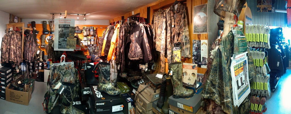 Head to Toe Outfitters | 191 St David St, Lindsay, ON K9V 5K7, Canada | Phone: (705) 878-4319