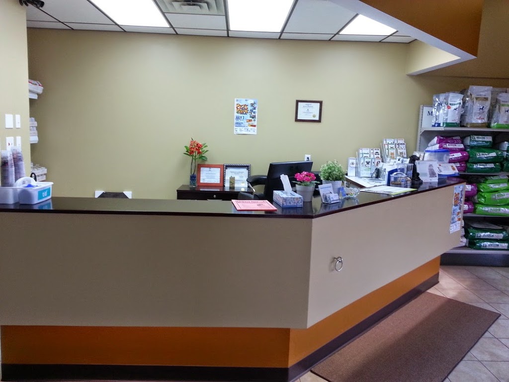 Whitemud Crossing Animal Hospital | 4211 106 St NW #110, Edmonton, AB T6J 6L7, Canada | Phone: (780) 756-5070