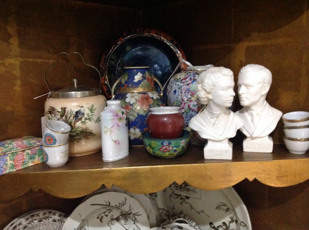 AG Antiques & Appraisers | 125 Jones St, Oakville, ON L6L 3E7, Canada | Phone: (905) 825-9332